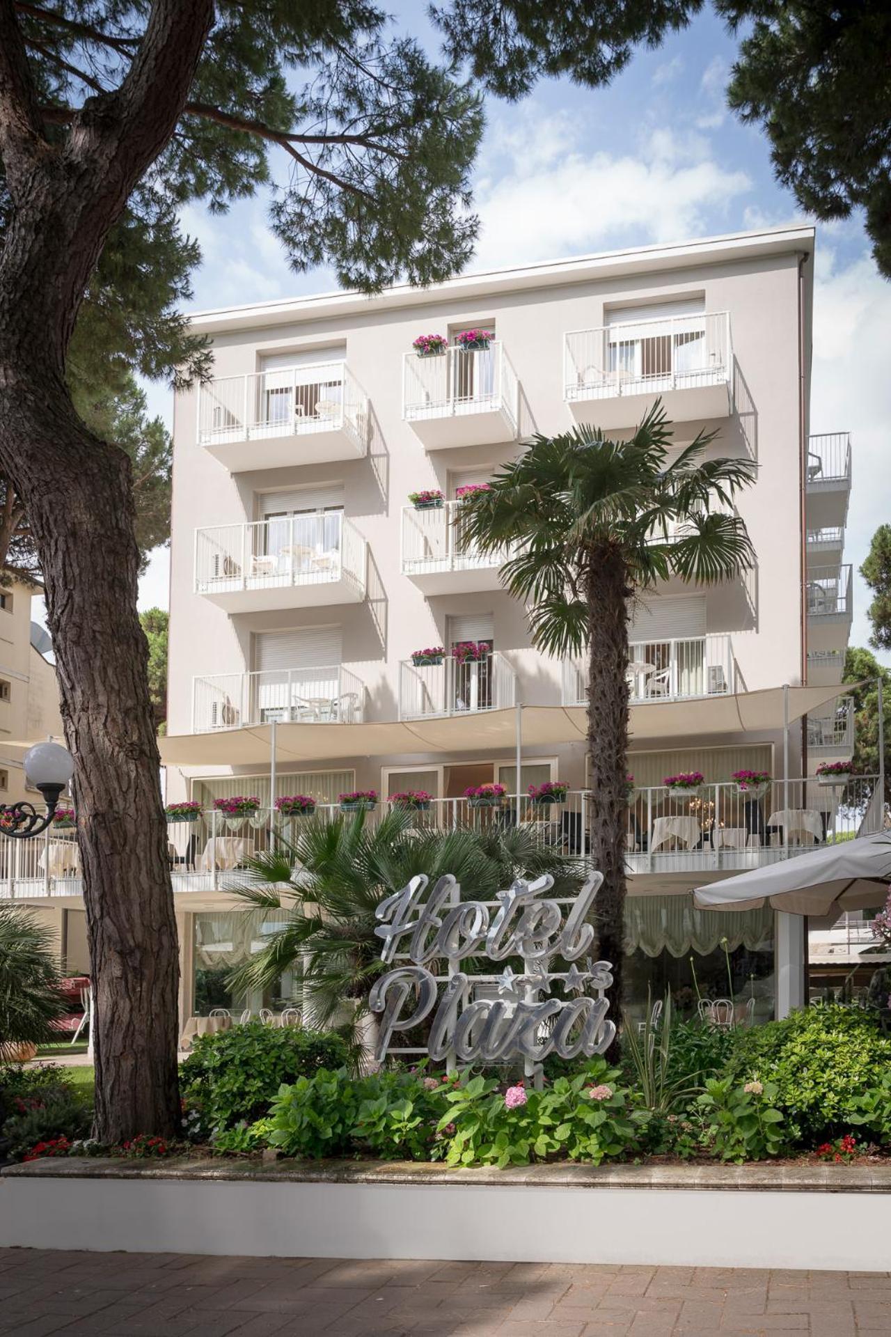 Hotel Plaza Milano Marittima Exterior photo