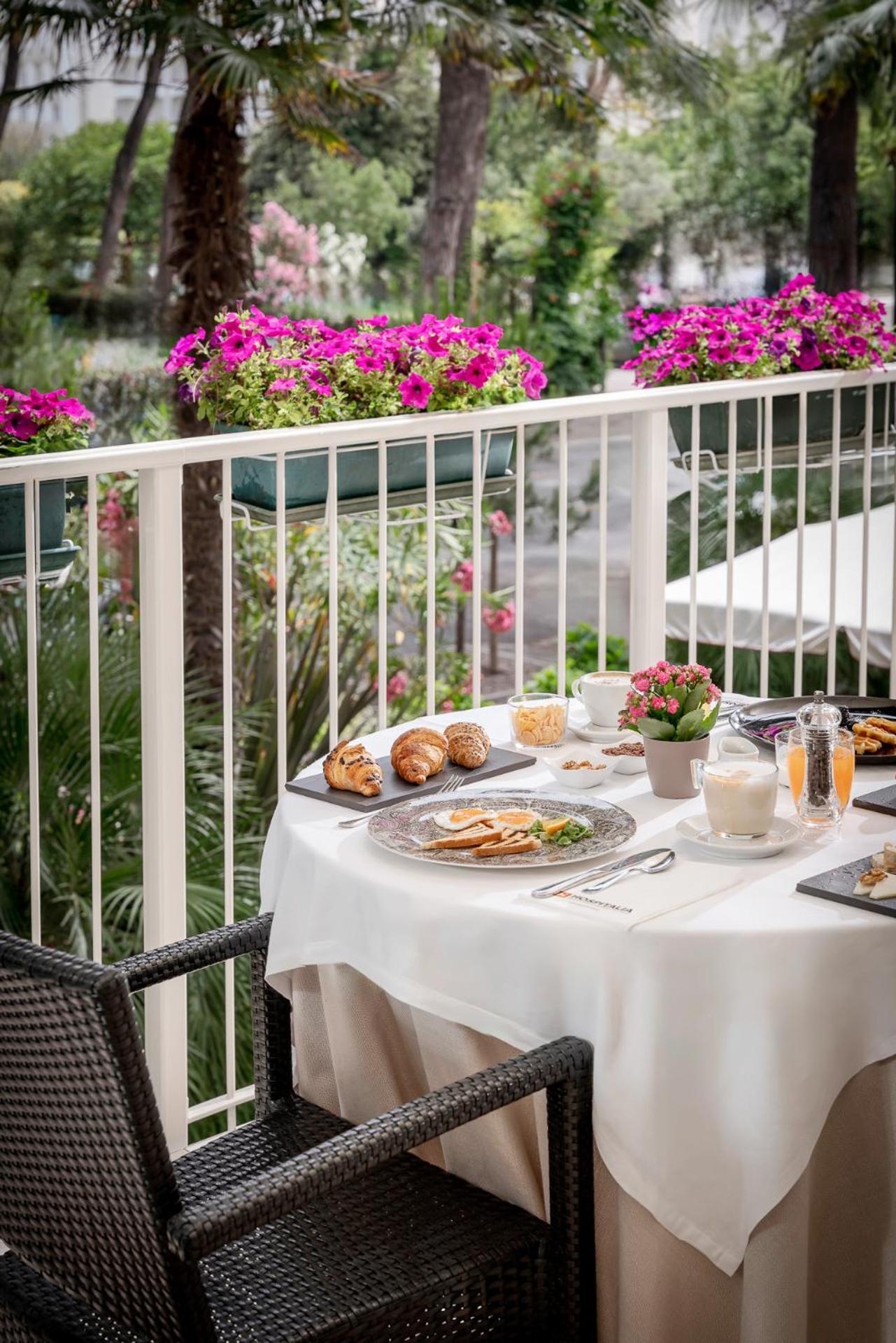 Hotel Plaza Milano Marittima Exterior photo