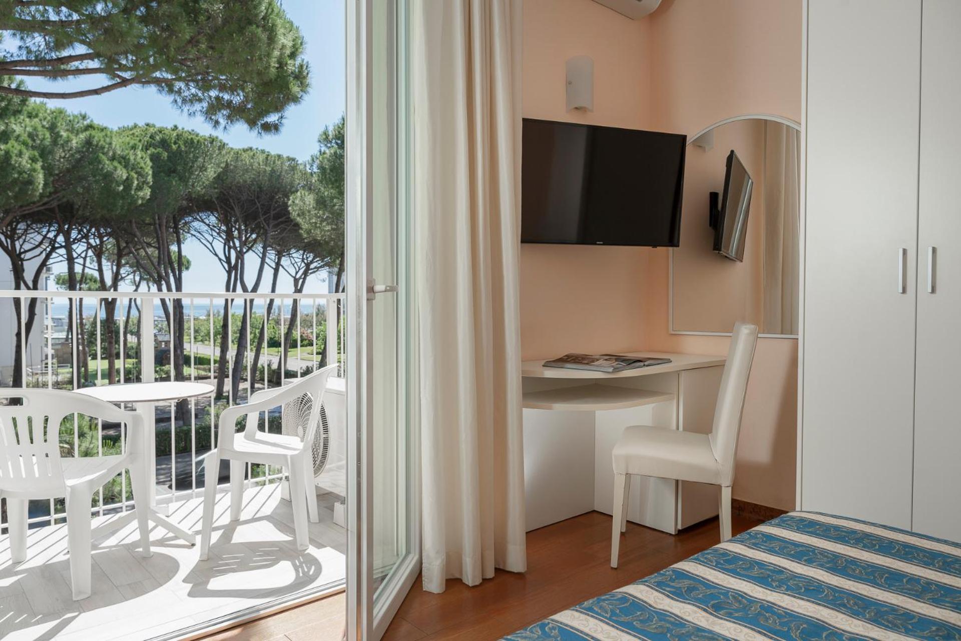 Hotel Plaza Milano Marittima Exterior photo