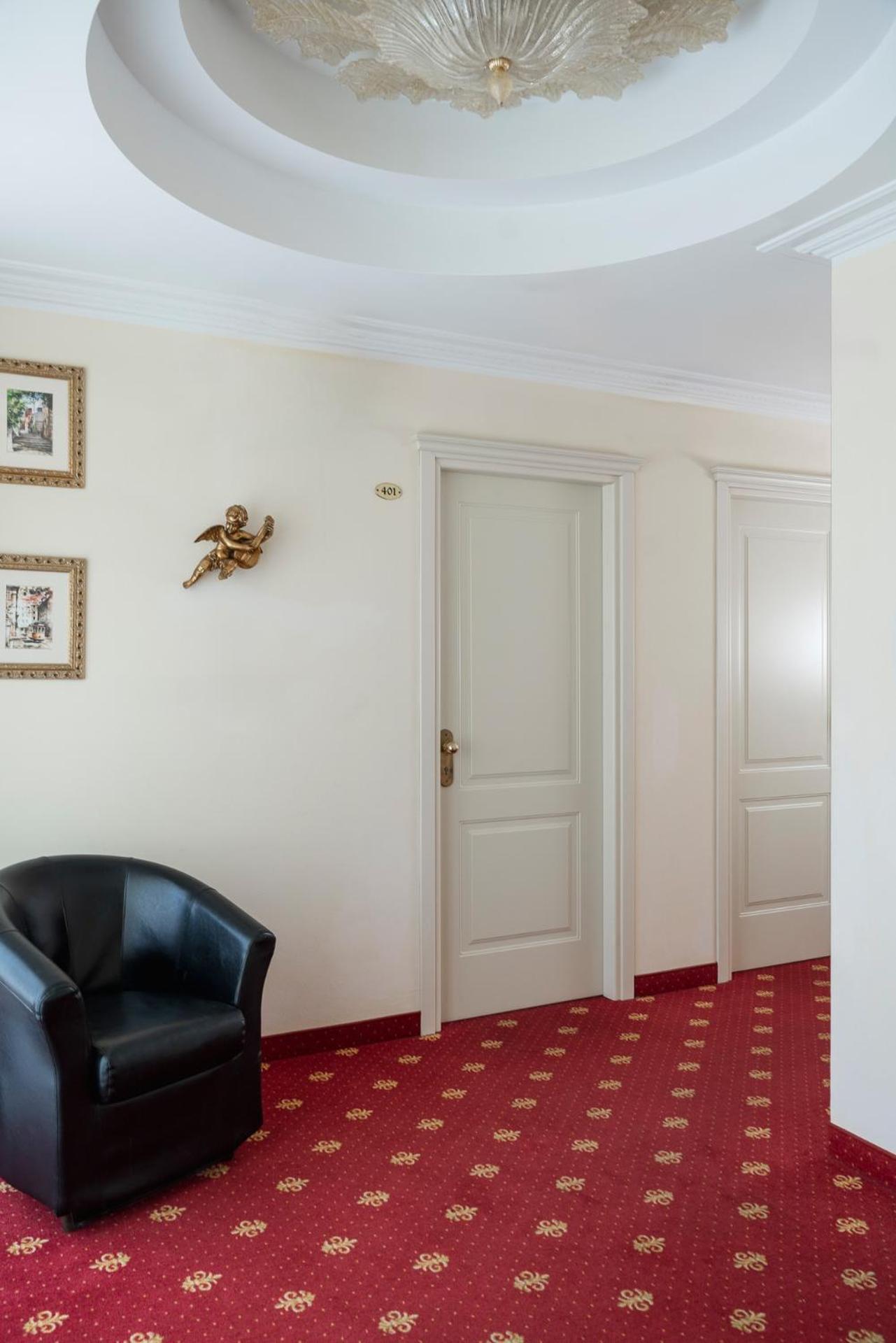 Hotel Plaza Milano Marittima Exterior photo